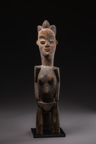 Seated female figure, Gabon, Punu / Tsangui, Size: H: 58,5 cm (H: 23.0 inch), ID: 3052094 - 3/5