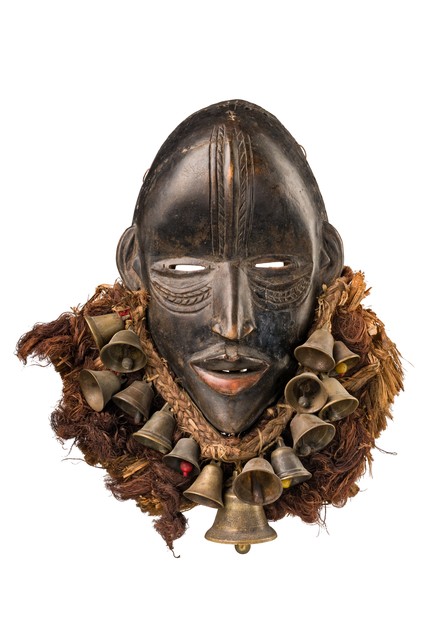 Masque facial anthropomorphe "deangle" avec clochettes en laiton, Côte d'Ivoire, Dan, Taille: H: 32 cm (H: 12.6 inch), ID: 3052063