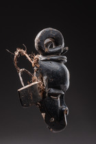 Anthropo-zoomorphe Gesichtsmaske "idiok ekpo", Kameruner Grasland, Bamileke, Größe: H: 35,5 cm (H: 14.0 inch), ID: 3052069 - 4/4