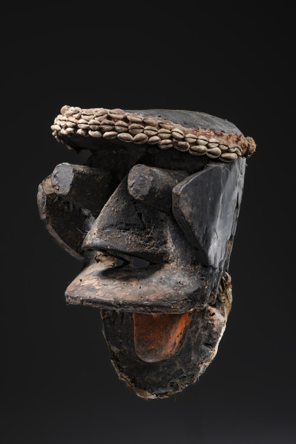 Anthropozoomorphe Gesichtsmaske "kagle" (Schimpanse), Liberia, Kran, Größe: H: 32 cm (H: 12.6 inch), ID: 3052070
