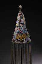 Königliche Perlenkrone "ade", Nigeria, Yoruba, Größe: H: 42,5 cm 102 cm (with beaded veil) (H: 16.7 inch 40.2 inch (with beaded veil)), ID: 3052057 - 3/6