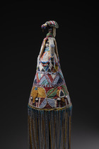 Königliche Perlenkrone "ade", Nigeria, Yoruba, Größe: H: 42,5 cm 102 cm (with beaded veil) (H: 16.7 inch 40.2 inch (with beaded veil)), ID: 3052057 - 4/6