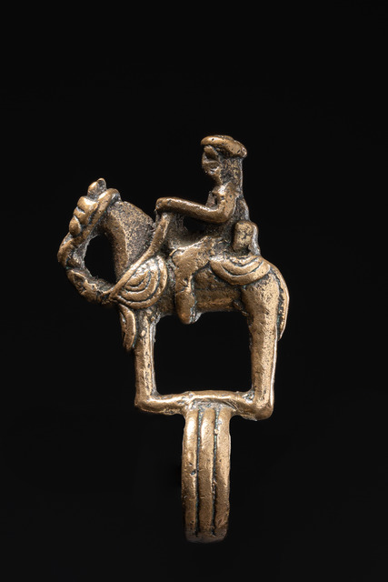 Ring with equestrian figure, Mali, Dogon, Taille: H: 7 cm; D: 2 cm, ID: 3052098