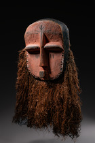 Rare rectangular flattened face mask, D. R. Congo, Eastern Pende, Size: H: 35 cm 65 cm (with beard) (H: 13.8 inch 25.6 inch (with beard)), ID: 3052054 - 2/4