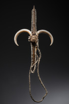 Hals- und Kriegsschmuck, Papua-Neuguinea - Bismarck Archipel - Südliches Neu Britannien, Größe: L: 32 cm (ornament) 27 cm (necklace) (L: 12.6 inch (ornament) 10.6 inch (necklace)), ID: 3052155 - 2/2