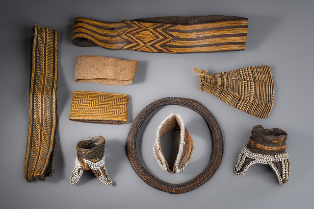 Belts, bracelets and pouch, Papua New Guinea - Bismarck Archipelago - Admirality Islands / Solomon Islands, ID: 3052157
