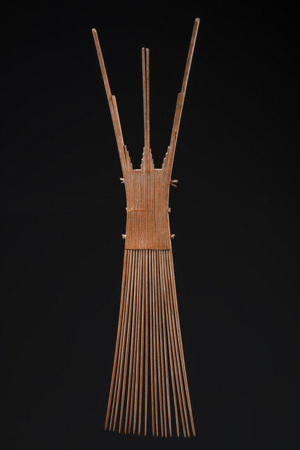 Peigne décoratif, Îles Caroline - Îles Yap, Taille: H: 29 cm (H: 11.4 inch), ID: 3052184