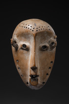 Anthropomorphic mask "idimu", D. R. Congo, Lega, Size: H: 23 cm (H: 9.1 inch), ID: 3052648 - 4/5
