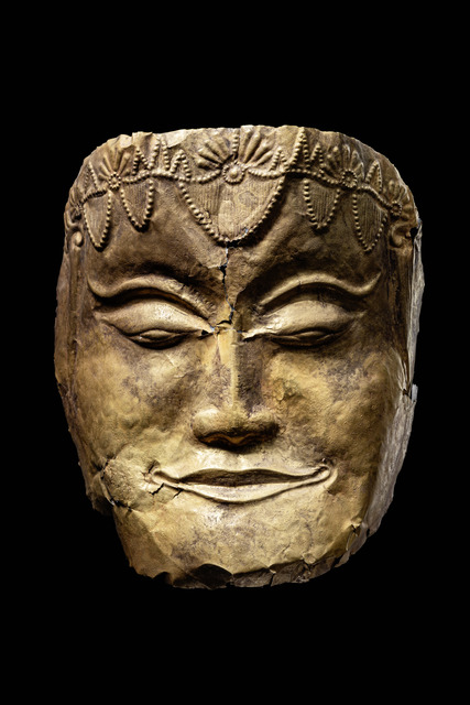 Masque en or inhabituel, Indonésie - Java, Taille: H: 15,3 cm (H: 6.0 inch), ID: 3052494