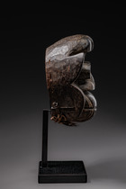 Anthropozoomorphic face mask, ca. 1890–1920, Côte d'Ivoire, Wé-Guéré (Ngere) / Wobé, Size: H: 28 cm (H: 11.0 inch), ID: 3052248 - 4/6