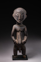 Standing male ancestor figure "singiti", D. R. Congo, Hemba, Size: H: 49,5 cm (H: 19.5 inch), ID: 3052259 - 4/5