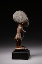 Female twin figure "ere ibeji", Nigeria, Yoruba, Abeokuta, Size: H: 26 cm (H: 10.2 inch), ID: 3052301 - 3/4