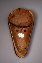Anthropomorphic mask "ngil", Gabon, Fang, Size: H: 33,5 cm (H: 13.2 inch), ID: 3052298 - 2/5