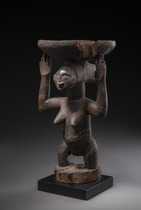 Karyatidenhocker "kipona" ("kihona"), D. R. Kongo, Luba / Hemba, Größe: H: 45,5 cm (H: 17.9 inch), ID: 3052236 - 3/5
