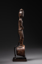 Figurally carved spoon, Indonesia - Borneo, Dayak, Size: H: 19,5 cm (H: 7.7 inch), ID: 3052265 - 3/4