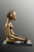 Seated female ancestor figure "singiti, D. R. Congo, Luba-Hemba, Size: L: 23 cm H: 33 cm (L: 9.1 inch H: 13.0 inch), ID: 3052170 - 2/5