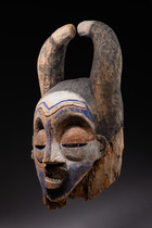 Large helmet mask with buffalo horns, D. R. Congo, Northern Angola / Southern Congo, Holo, Size: H: 63 cm (H: 24.8 inch), ID: 3052285 - 4/5