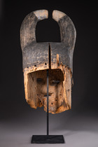 Large helmet mask with buffalo horns, D. R. Congo, Northern Angola / Southern Congo, Holo, Size: H: 63 cm (H: 24.8 inch), ID: 3052285 - 5/5