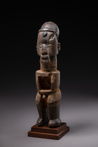 Male power figure 'buti', D. R. Congo, Teke, Size: H: 41,5 cm (H: 16.3 inch), ID: 3052291 - 4/5