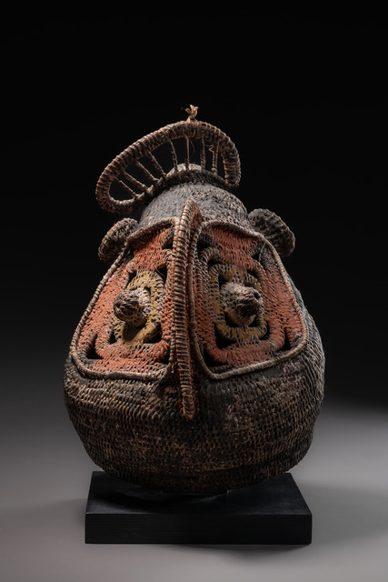 Helmet-shaped basketry mask "baba tagwa", Papua New Guinea, Prince Alexander Mountains, Middle Sepik River, Abelam, Size: H: 35 cm (H: 13.8 inch), ID: 3052344