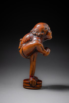 Netsuke of "Tenaga" as acrobat, Meiji period (1868 - 1912), Japan, Size: H: 6 cm (H: 2.4 inch), ID: 3052559 - 3/6