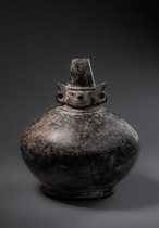 Récipient à anse-étrier anthropomorphe, Pérou, Sicán (Lambayeque), Taille: H: 16,5 cm (H: 6.5 inch), ID: 3052524 - 2/11