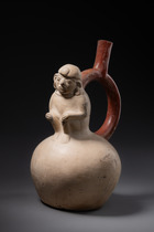Récipient à anse-étrier figuré, env. 450 - 600 apr. J.-C., Pérou, Moche IV, Taille: H: 27 cm (H: 10.6 inch), ID: 3052525 - 3/6
