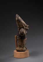 Adorante debout, vers 1100 - 1400 ap. J.-C., Pérou, Chancay, Taille: H: 16  cm (H: 16  cm), ID: 3052523 - 2/4