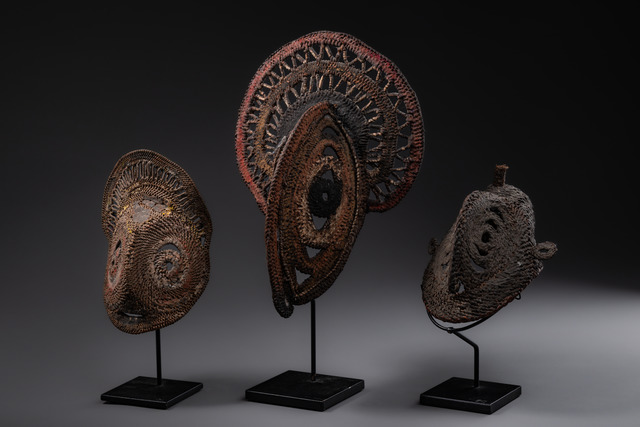 Three headcrests "baba", Papua New Guinea - Maprik, Size: H: 16 cm 18 cm 29,5 cm (H: 6.3 inch 7.1 inch 11.6 inch), ID: 3052390