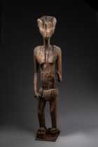 Male tomb figure, Madagascar, Sakalava, Size: H: 99 cm (H: 39.0 inch), ID: 3052393 - 3/5