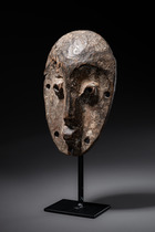 Anthropomorphic mask "lukwakongo", D. R. Congo, Lega, Size: H: 21,5 cm (H: 8.5 inch), ID: 3052381 - 5/6