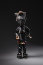 Standing female figure, Ghana, Akan, Size: H: 33,5 cm (H: 13.2 inch), ID: 3052382 - 2/7