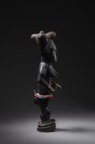 Standing female figure, Ghana, Akan, Size: H: 33,5 cm (H: 13.2 inch), ID: 3052382 - 5/7