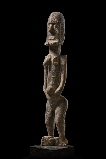 Figure of a hermaphrodite, Mali, Dogon, Size: H: 47,5 cm (H: 18.7 inch), ID: 3052399