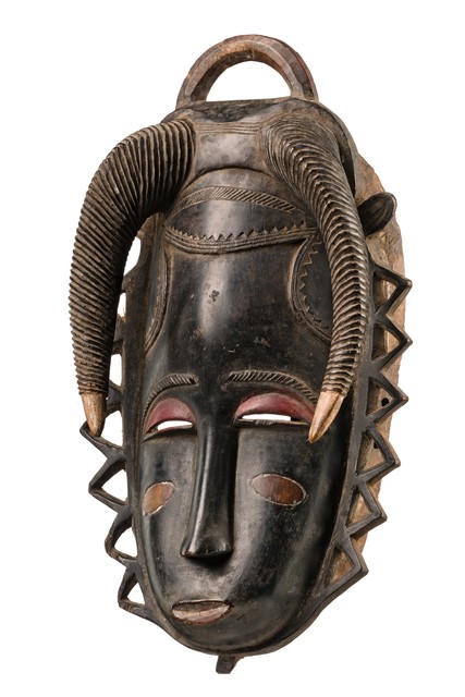 Beautiful face mask "tu bodu" (buffalo), Côte d'Ivoire, Yaure, Size: H: 28 cm (H: 11.0 inch), ID: 3052417