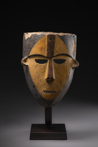 Anthropomorphic face mask "pongdudu" or "kpongadomba", D. R. Congo, Boa, Size: H: 26 cm (H: 10.2 inch), ID: 3052540 - 3/5