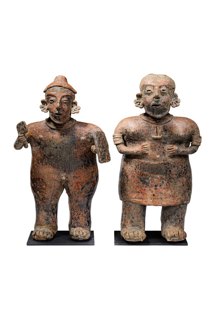 Couple de figures masculin-féminin, Ouest du Mexique, Ixlan Del Rio, environ 200 av. J.-C. - 300 ap. J.-C., Mexique, Nayarit, Taille: H: 50,3 cm & 50,7 cm (male/female) (H: 19.8 inch & 20.0 inch (male/female)), ID: 3052453