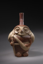 Steigbügelgefäß "Eulenkrieger", ca. 400 - 600 n. Chr., Peru, Moche, Größe: H: 20,5 cm (H: 8.1 inch), ID: 3052481 - 2/6