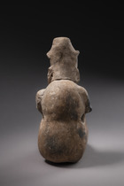 Sitzende Figur, Mittlere Präklassik, ca. 1200 – 500 v. Chr., Mexiko, Zentrales Hochland, Tlapacoya, Tlatilco-Kultur, Größe: H: 18,5 cm (H: 7.3 inch), ID: 3052503 - 5/6