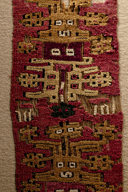 Bandeau textile avec représentations de dieux, env. 500 ap. J.-C., Pérou, Nazca, Taille: M: 63 cm x 13 cm (M: 24.8 inch x 5.1 inch), ID: 3052517