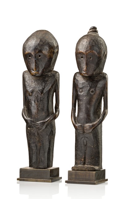 Une paire de figures ancestrales "ana deo", Indonésie - Florès, Taille: H: 17 cm & 17,5 cm (H: 6.7 inch & 6.9 inch), ID: 3052621