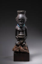 Power half figure "kakudji", D. R. Congo, Luba / Hemba / Kusu, Size: H: 31 cm (H: 12.2 inch), ID: 3052622 - 3/6