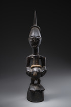 Anthropomorphic power figure "nkishi" (pl. "mankishi"), D. R. Congo, Songye, Size: H: 59,5 cm (H: 23.4 inch), ID: 3052634 - 3/6