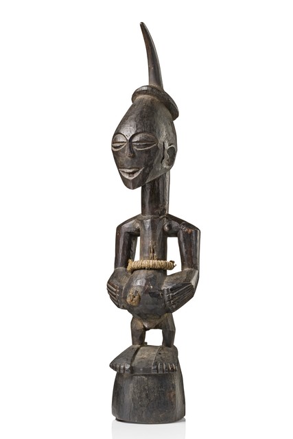 Anthropomorphic power figure "nkishi" (pl. "mankishi"), D. R. Congo, Songye, Size: H: 59,5 cm (H: 23.4 inch), ID: 3052634