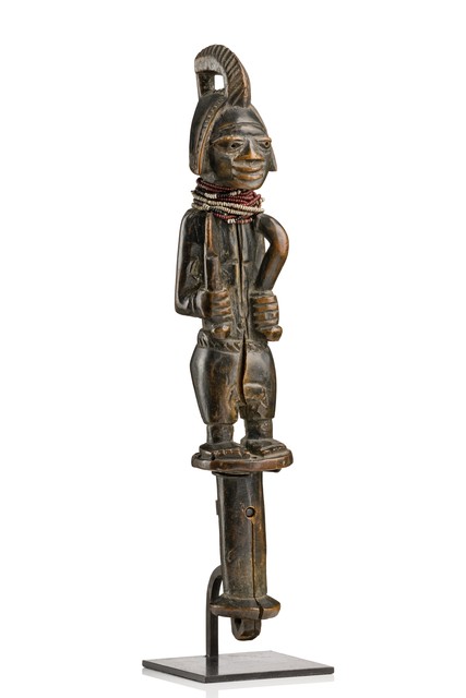 Dance staff for the "eshu" cult, Nigeria, Yoruba, Size: H: 30 cm (H: 11.8 inch), ID: 3052609