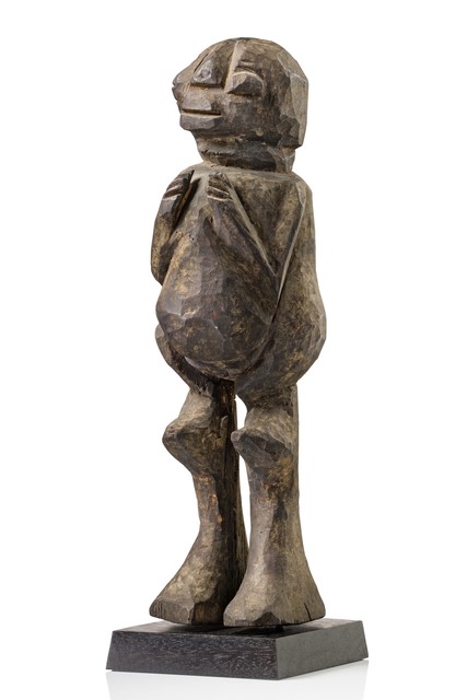 Standing figure, Cameroon / Nigeria, Mfumte / Kaka / Mambila, Size: H: 47 cm (H: 18.5 inch), ID: 3052579