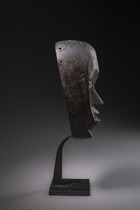 Face mask of the "bukota" society, D. R. Congo, Lengola, Size: H: 22 cm (H: 8.7 inch), ID: 3052577 - 5/5