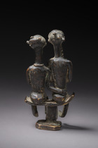 Goldweight: seated couple, Ghana, Ashanti, Size: H: 9,5 cm (H: 3.7 inch), ID: 3052599 - 6/8