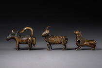 Trois rares cadenas en bronze, Perse, Taille: H: 3,5 cm - 4,5 cm (H: 1.4 inch - 1.8 inch), ID: 3052605 - 3/6