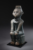Grave figure "ntadi", D. R. Congo, Yombe, Size: H: 58,5 cm (H: 23.0 inch), ID: 3052635 - 4/6